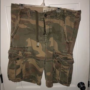 Mens camo Abercrombie shorts
